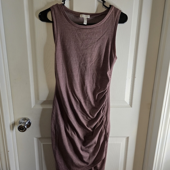 Leith Dresses & Skirts - Leith Sleeveless Ruched Midi Dress in Mauve
